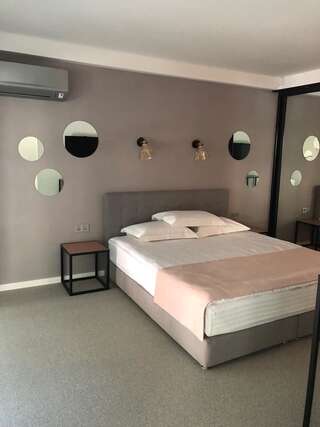 Апартаменты Apartment on Hoholivska 1-3 Киев Апартаменты-студио-6